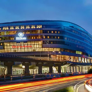 מלון Hilton Garden Frankfurt Airport, פרנקפורט